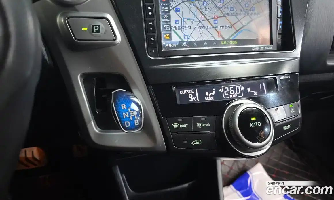 Toyota Prius 2016 1.8 Автомат в Москве № 199625, фото 4