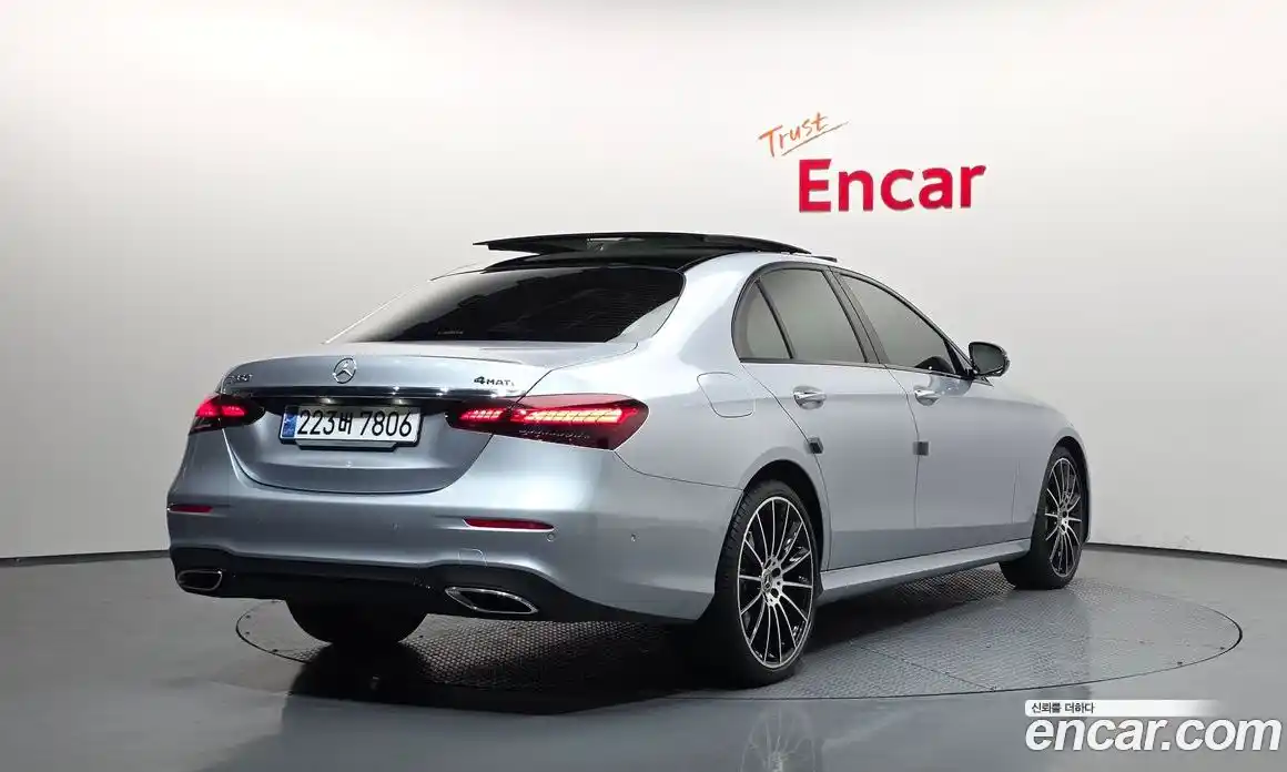 Mercedes-Benz E-Class 2023 2.0 Автомат в Москве № 200381, фото 3