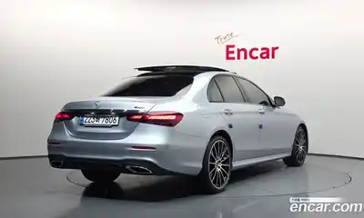 Mercedes-Benz E-Class 2023 2.0 Автомат в Москве № 200381, миниатюра 3