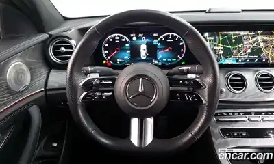 Mercedes-Benz E-Class 2023 2.0 Автомат в Москве № 200381, миниатюра 4