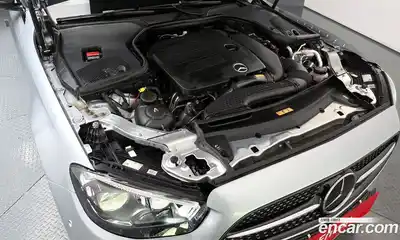 Mercedes-Benz E-Class 2023 2.0 Автомат в Москве № 200381, миниатюра 5