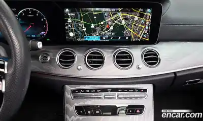 Mercedes-Benz E-Class 2023 2.0 Автомат в Москве № 200381, миниатюра 9