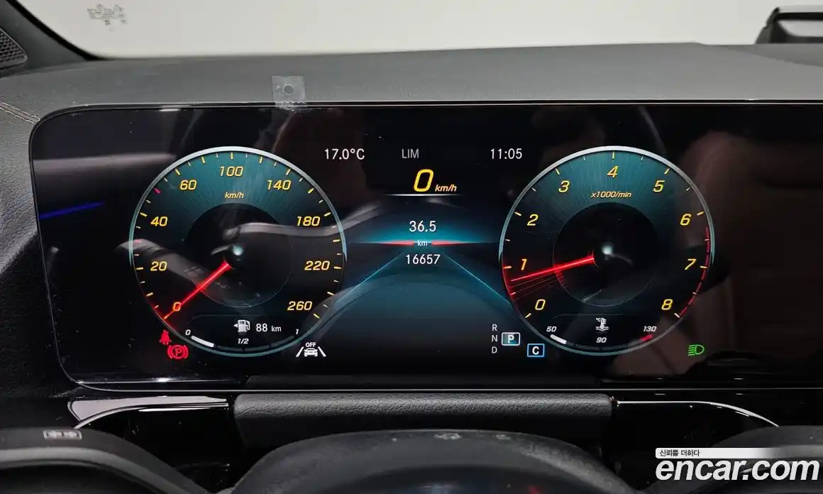 Mercedes-Benz GLA-Class 2023 2.0 Автомат в Москве № 203379, фото 11