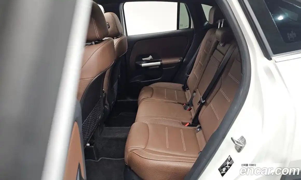 Mercedes-Benz GLA-Class 2023 2.0 Автомат в Москве № 203379, фото 17