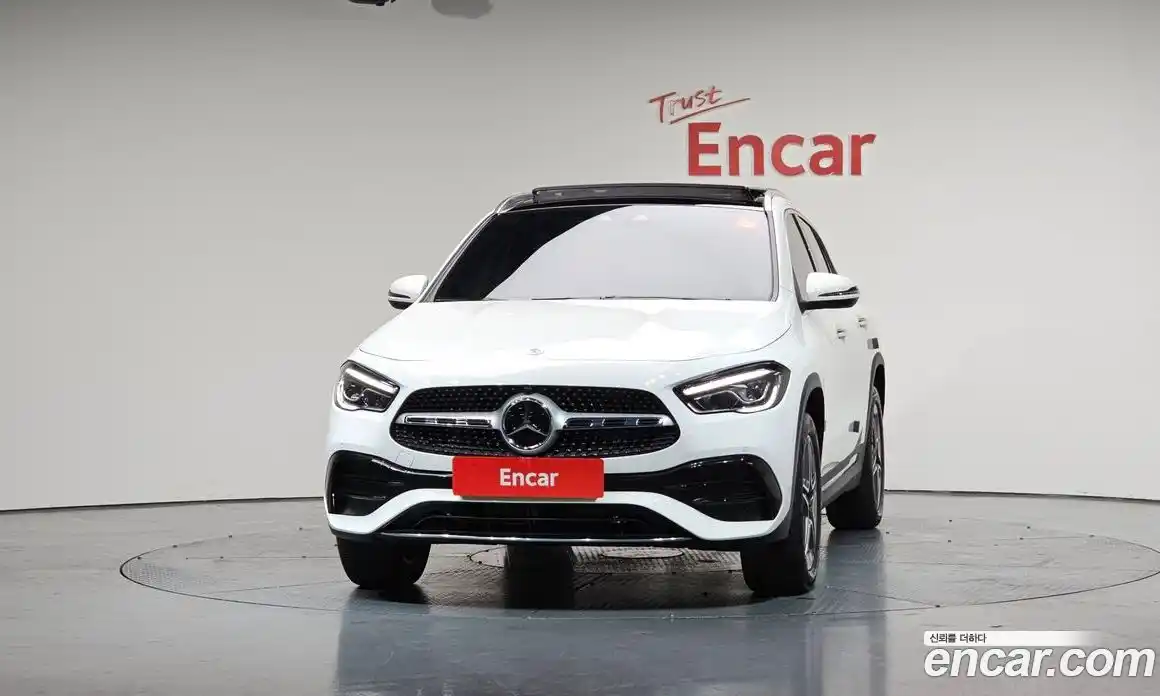 Mercedes-Benz GLA-Class 2023 2.0 Автомат в Москве № 203379, фото 4
