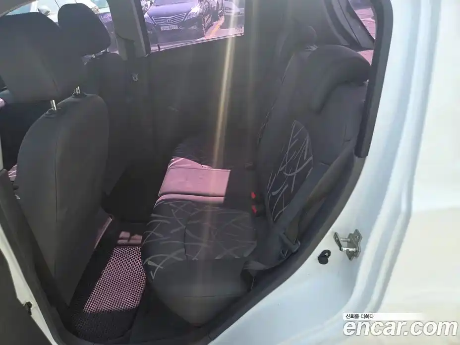 Chevrolet Spark 2015 1.0 Автомат в Москве № 203606, фото 13