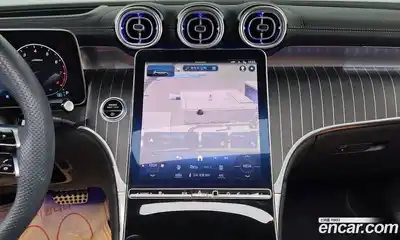 Mercedes-Benz GLC-Class 2024 2.0 Автомат в Москве № 205345, миниатюра 2