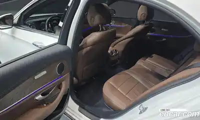 Mercedes-Benz E-Class 2023 2.0 Автомат в Москве № 205505, миниатюра 11