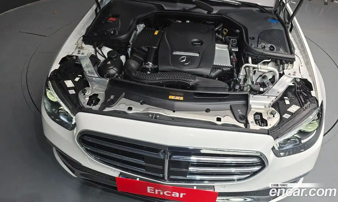 Mercedes-Benz E-Class 2023 2.0 Автомат в Москве № 205505, фото 13