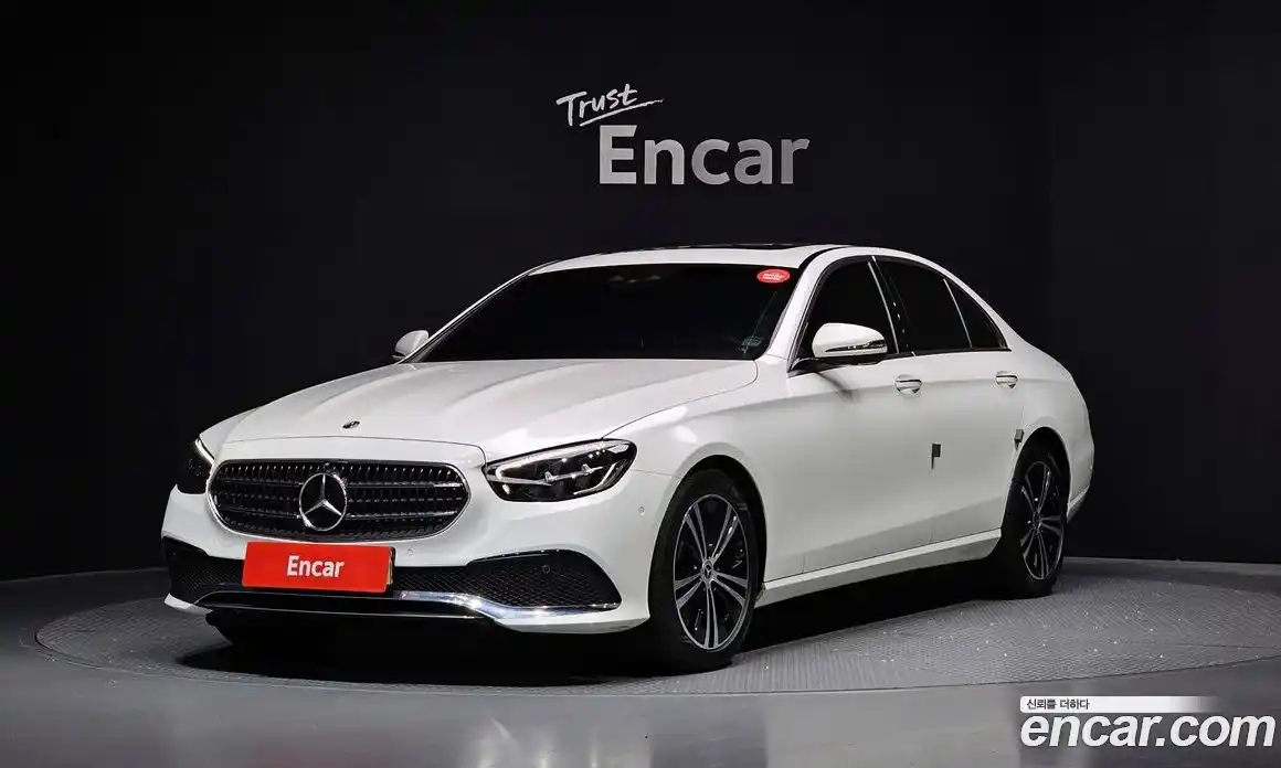 Mercedes-Benz E-Class 2022 2.0 Автомат в Москве № 207677, фото 12
