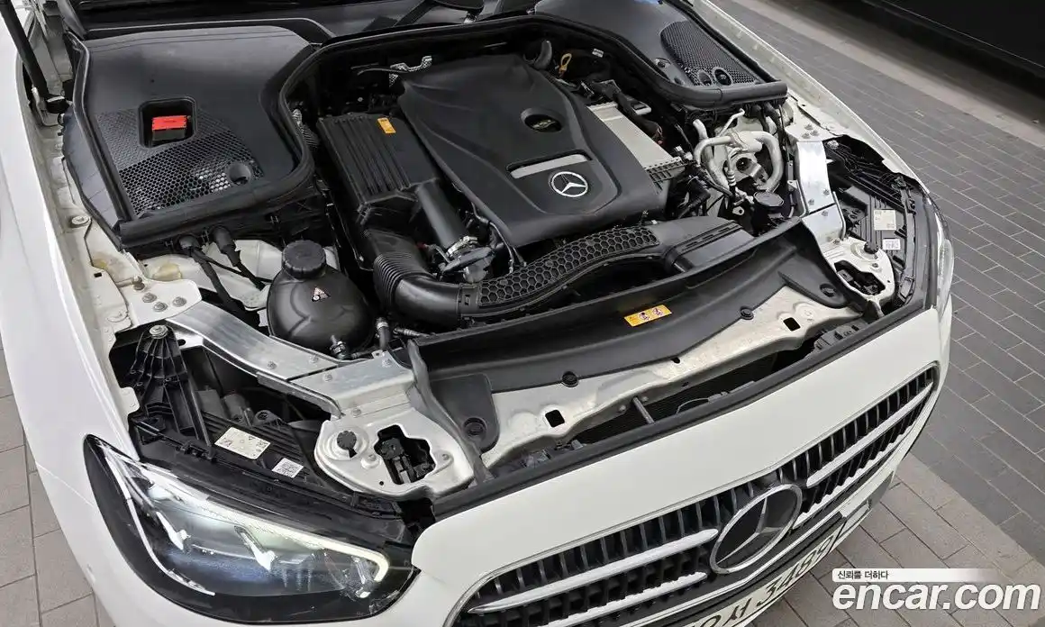 Mercedes-Benz E-Class 2022 2.0 Автомат в Москве № 207677, фото 16