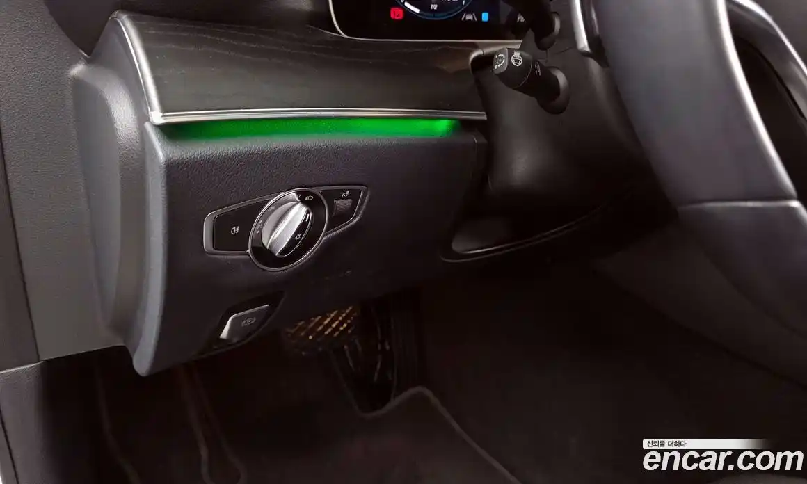 Mercedes-Benz E-Class 2022 2.0 Автомат в Москве № 207677, фото 19