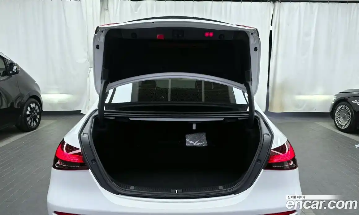 Mercedes-Benz E-Class 2022 2.0 Автомат в Москве № 207677, фото 20