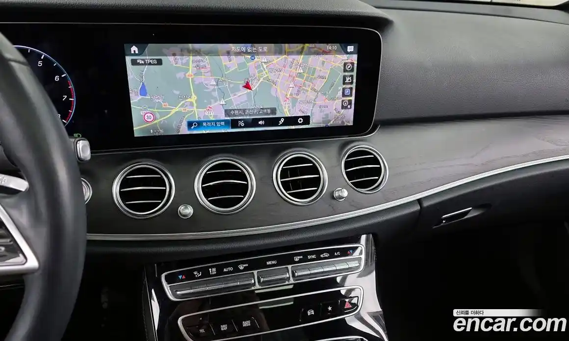 Mercedes-Benz E-Class 2022 2.0 Автомат в Москве № 207677, фото 10