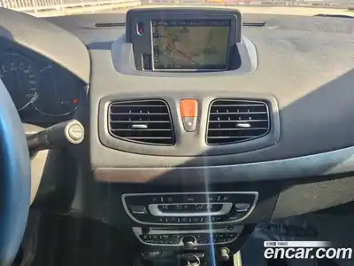 Renault SM3 2010 1.6 Автомат в Москве № 210016, миниатюра 11