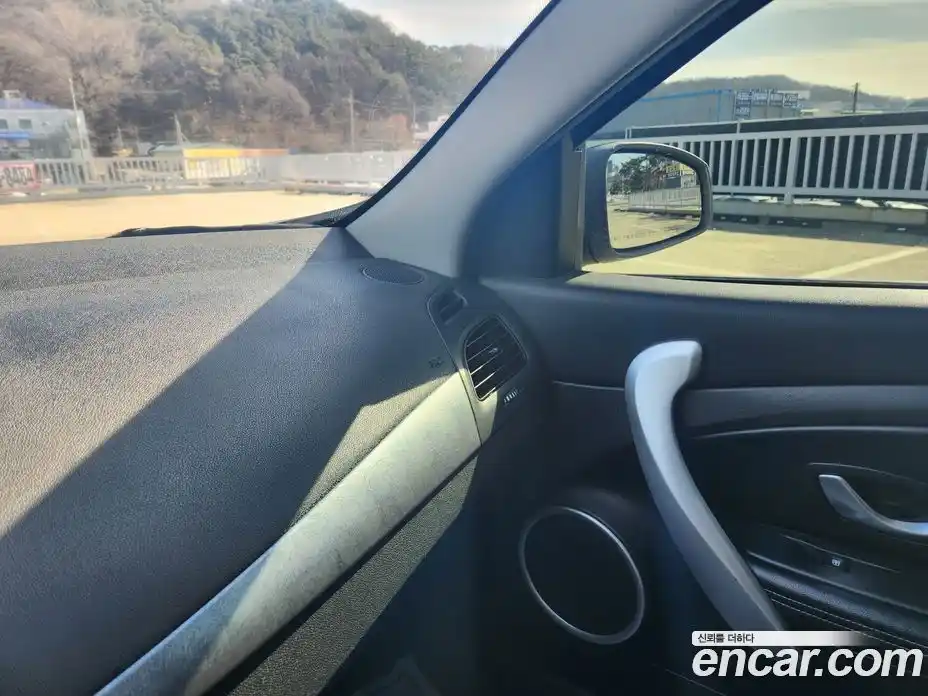 Renault SM3 2010 1.6 Автомат в Москве № 210016, фото 13