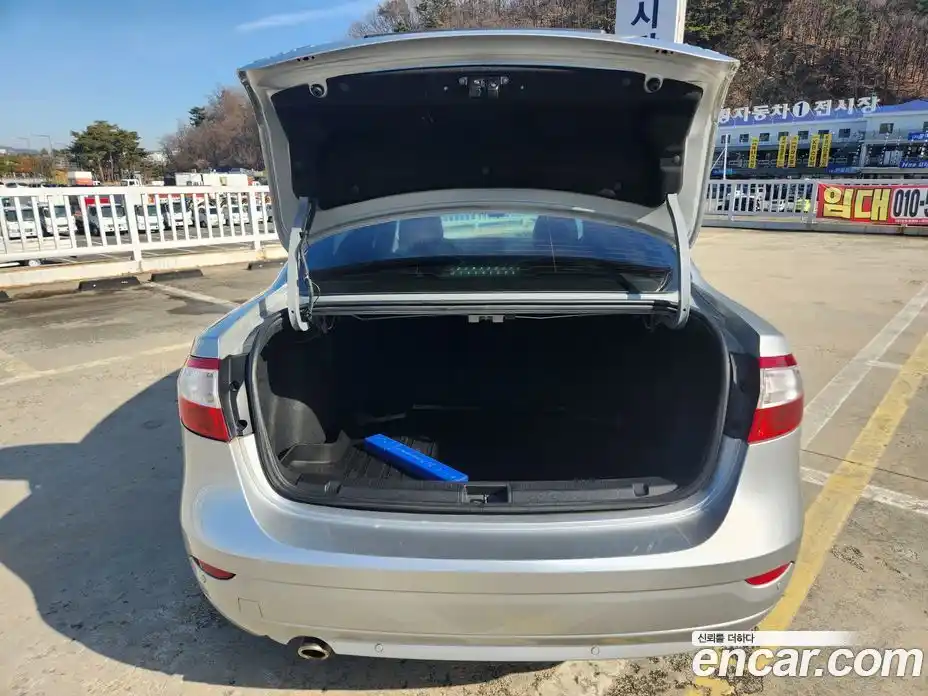 Renault SM3 2010 1.6 Автомат в Москве № 210016, фото 6