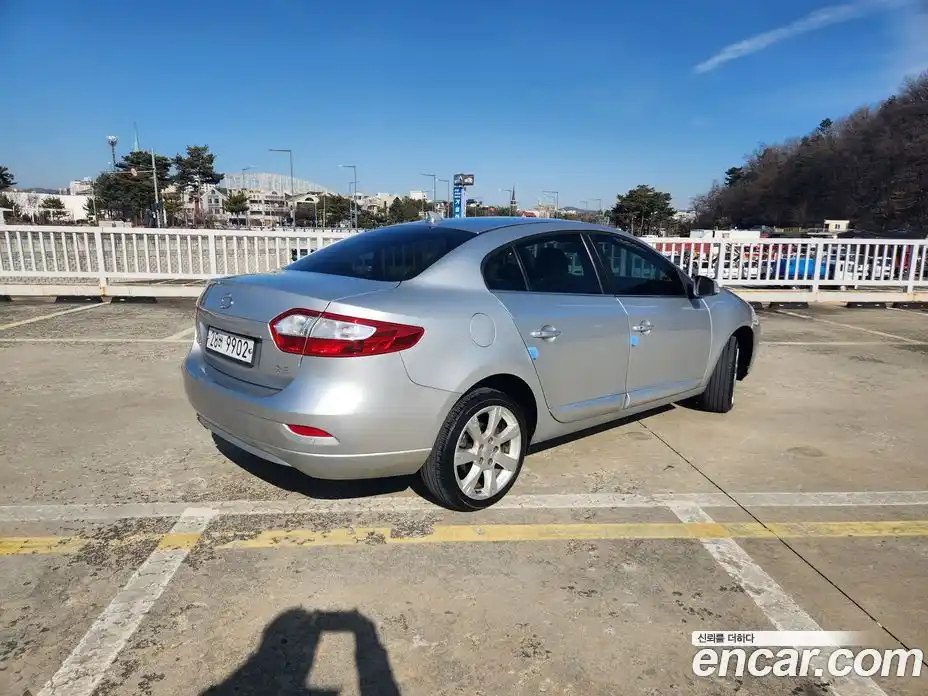 Renault SM3 2010 1.6 Автомат в Москве № 210016, фото 7