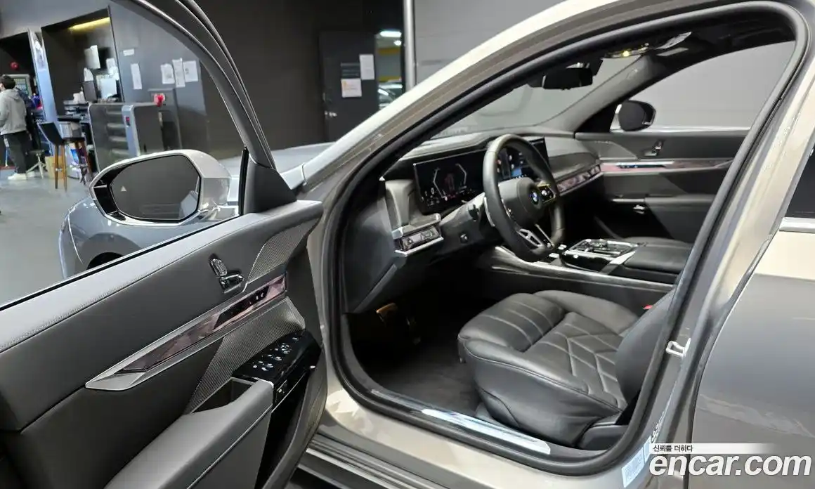 BMW 7-Series 2024 3.0 Автомат в Москве № 210362, фото 1