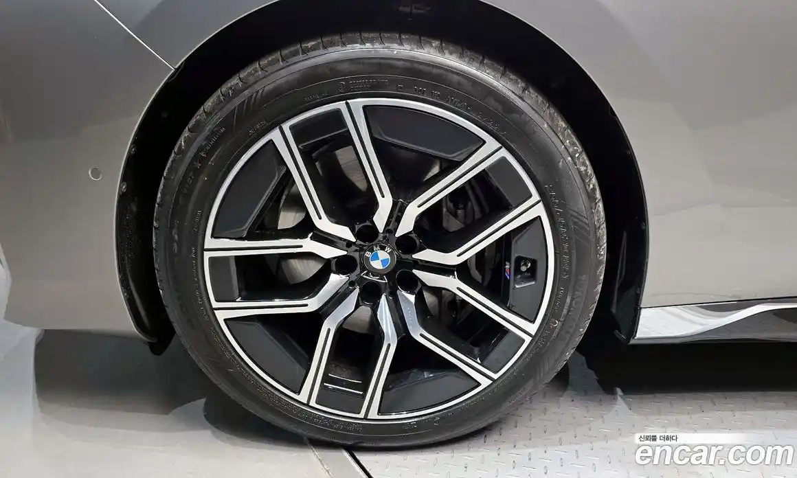 BMW 7-Series 2024 3.0 Автомат в Москве № 210362, фото 3