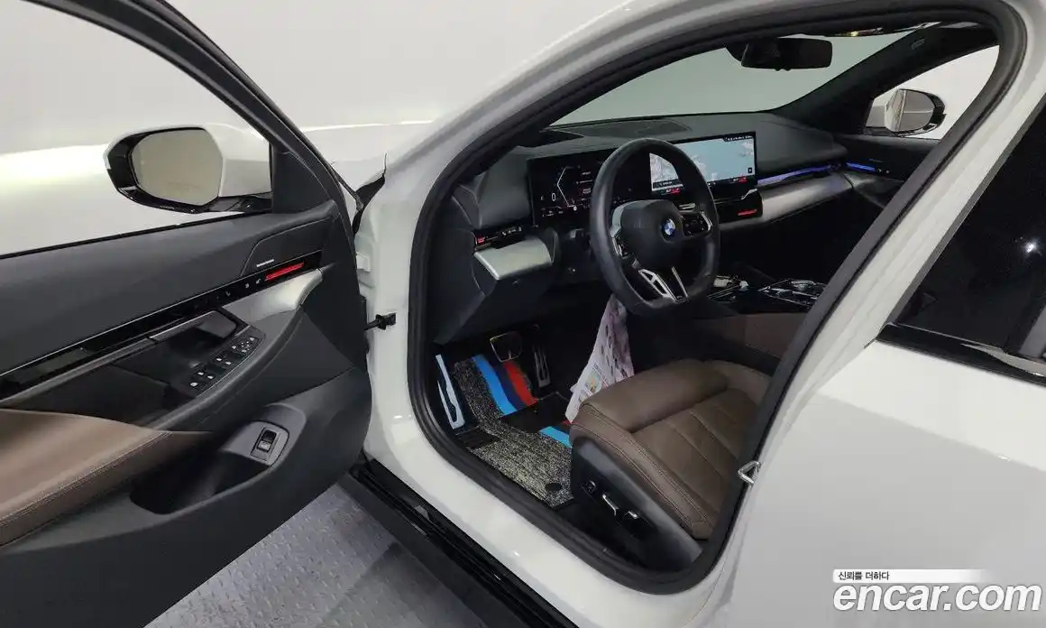 BMW 5-Series 2024 2.0 Автомат в Москве № 210926, фото 4