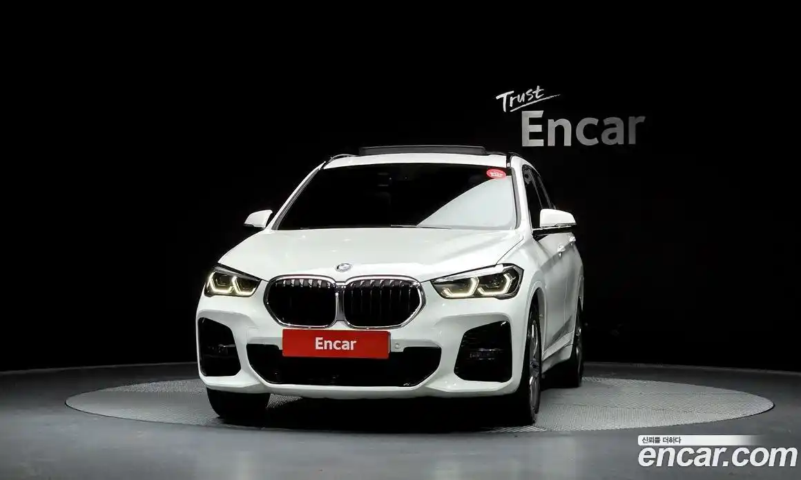 BMW X1 2022 2.0 Автомат в Москве № 211658, фото 3