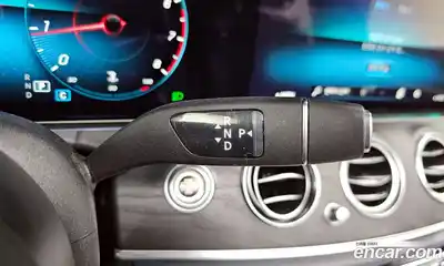 Mercedes-Benz E-Class, 2022