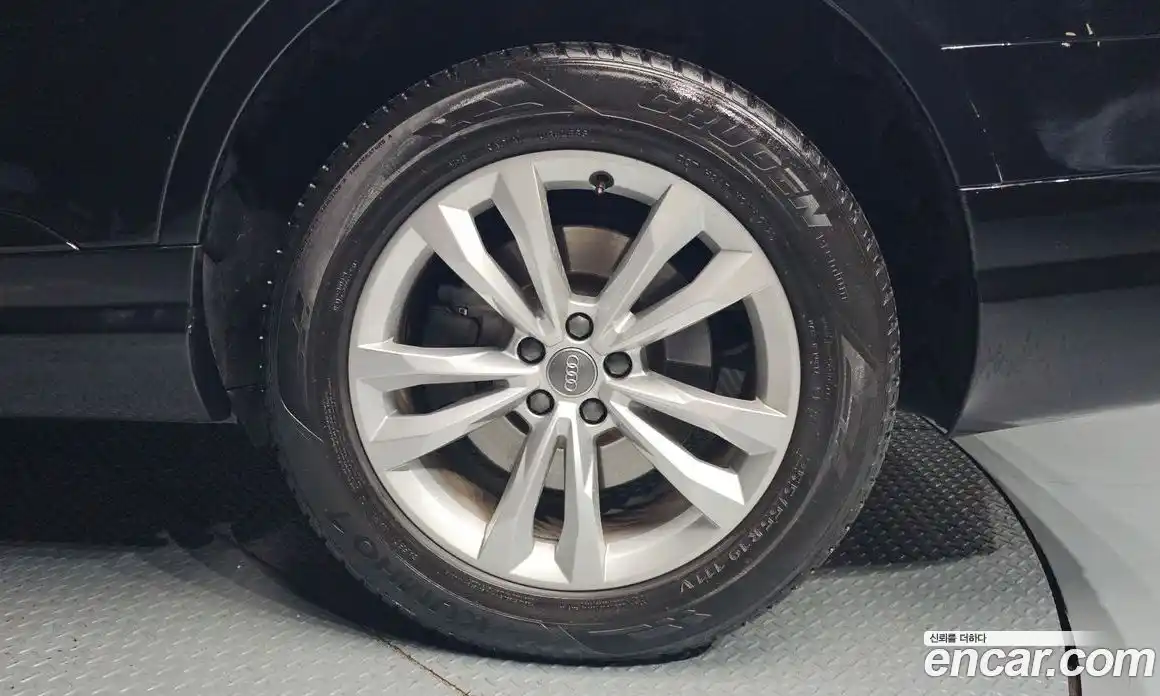 Audi Q7 2016 3.0 Автомат в Москве № 212509, фото 5