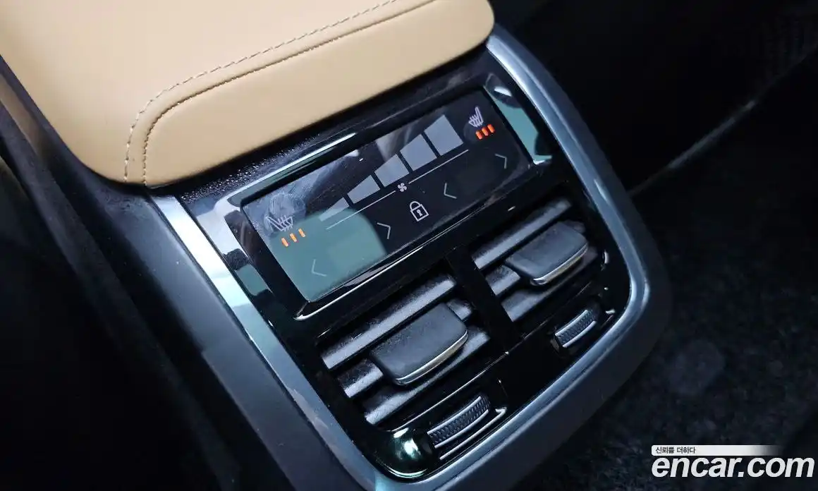 Volvo V60 2021 2.0 Автомат в Москве № 212814, фото 14