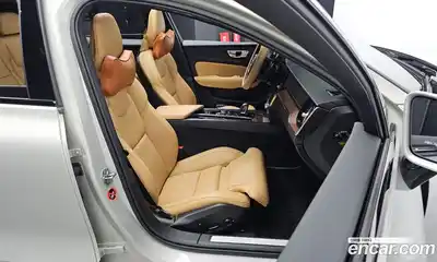 Volvo V60 2021 2.0 Автомат в Москве № 212814, миниатюра 7