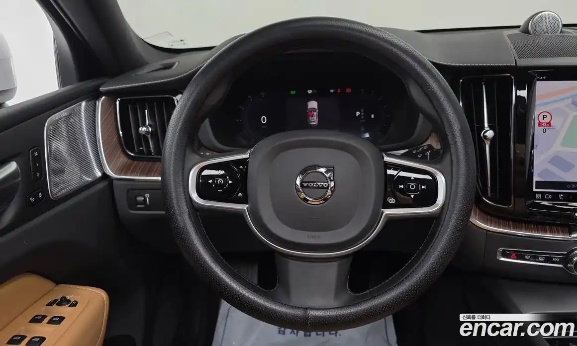 Volvo XC60 2022 2.0 Автомат в Москве № 212819, фото 13