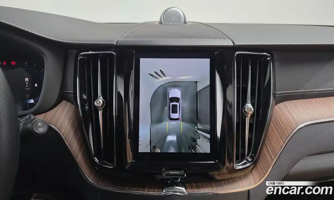 Volvo XC60 2022 2.0 Автомат в Москве № 212819, фото 14