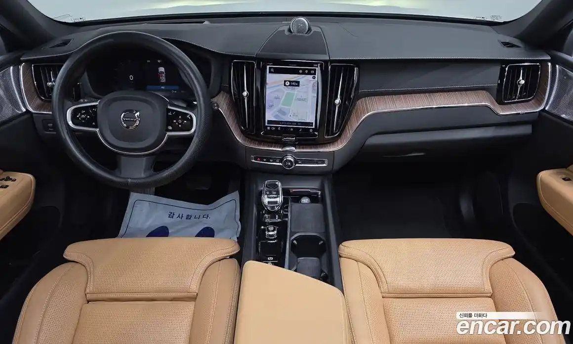 Volvo XC60 2022 2.0 Автомат в Москве № 212819, фото 7