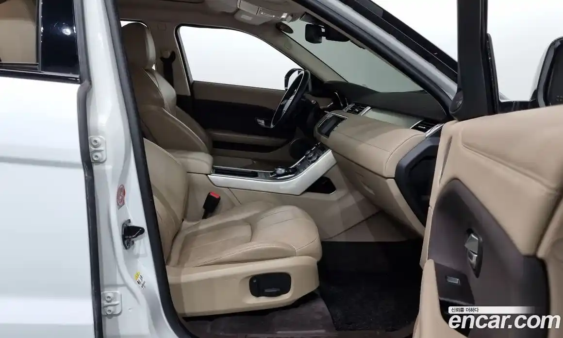 Land Rover Range-Rover Evoque 2016 2.0 Автомат в Москве № 213567, фото 18