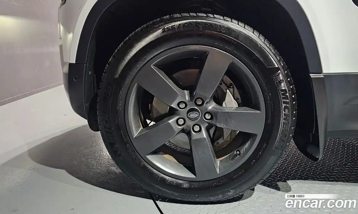 Land Rover Defender 2022 3.0 Автомат в Москве № 213621, фото 1