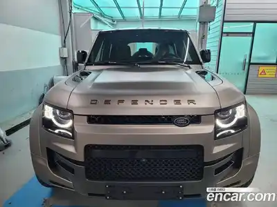 Land Rover Defender, 2025