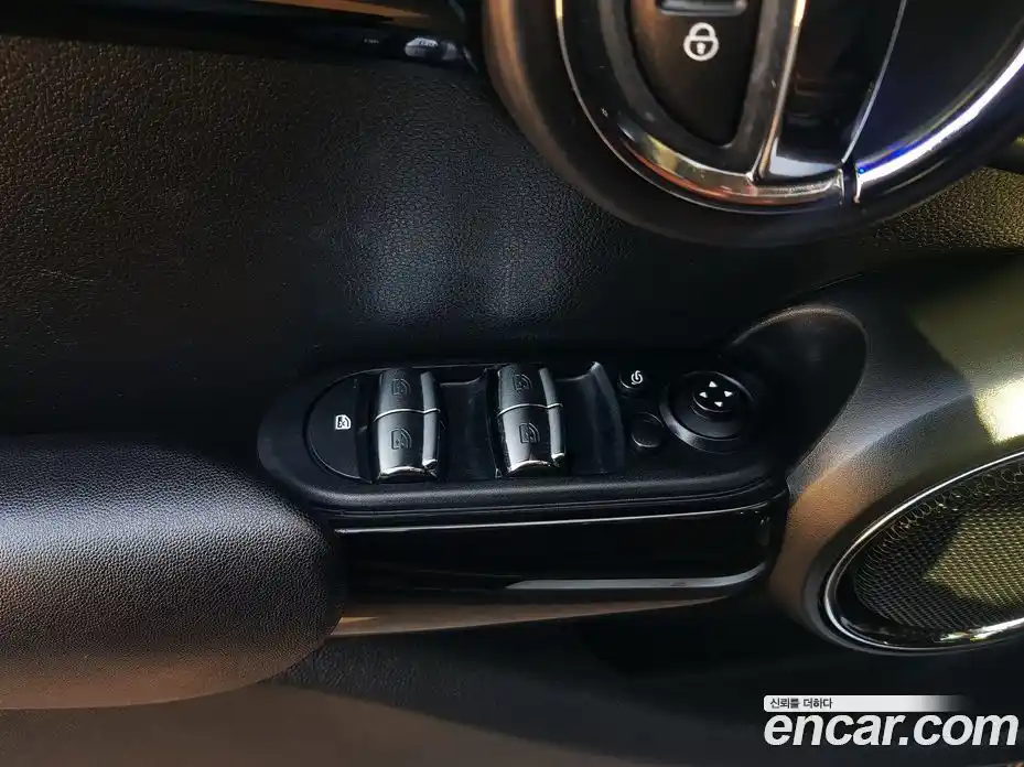 Mini Cooper 2019 2.0 Автомат в Москве № 214435, фото 18