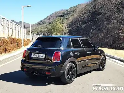 Mini Cooper 2019 2.0 Автомат в Москве № 214435, миниатюра 3