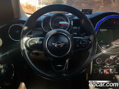 Mini Cooper 2019 2.0 Автомат в Москве № 214435, миниатюра 9