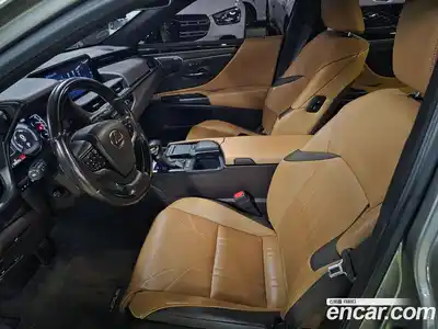 Lexus ES 2020 2.5 Автомат в Москве № 214860, миниатюра 11