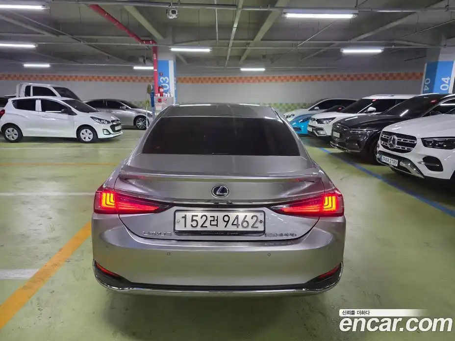 Lexus ES 2020 2.5 Автомат в Москве № 214860, фото 14