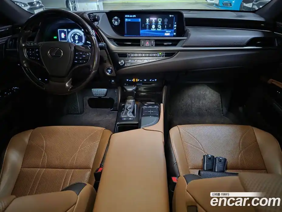 Lexus ES 2020 2.5 Автомат в Москве № 214860, фото 17