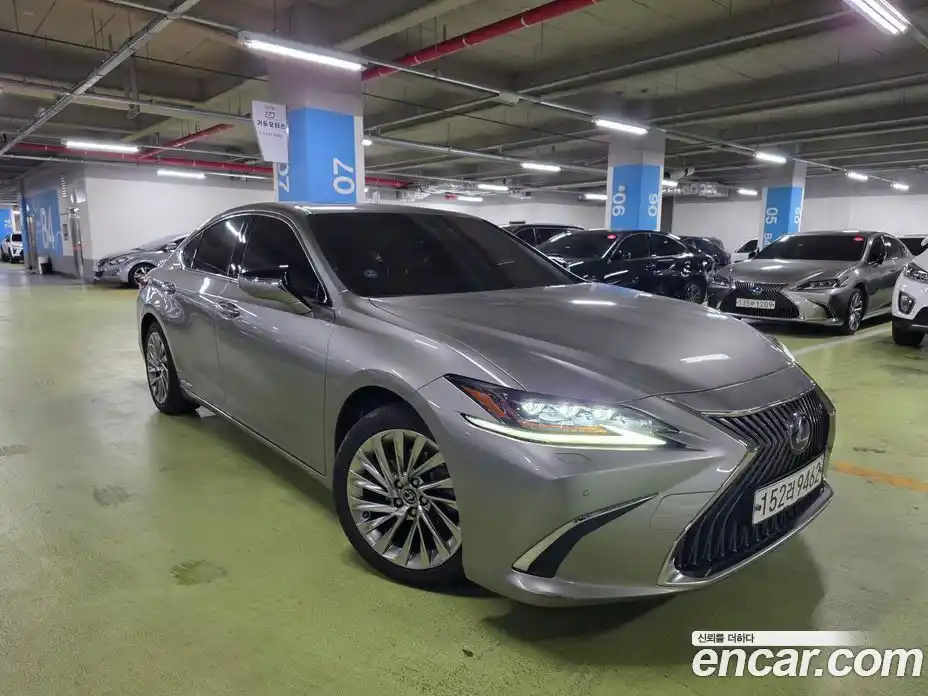 Lexus ES 2020 2.5 Автомат в Москве № 214860, фото 6