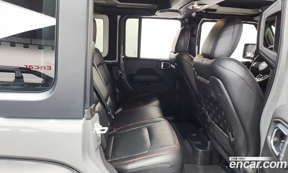 Jeep Wrangler 2023 2.0 Автомат в Москве № 215415, фото 12