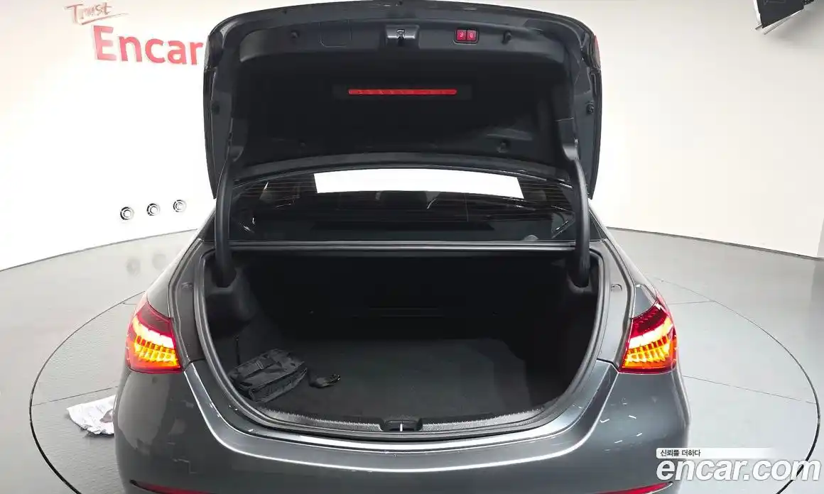 Mercedes-Benz C-Class 2023 2.0 Автомат в Москве № 218532, фото 12