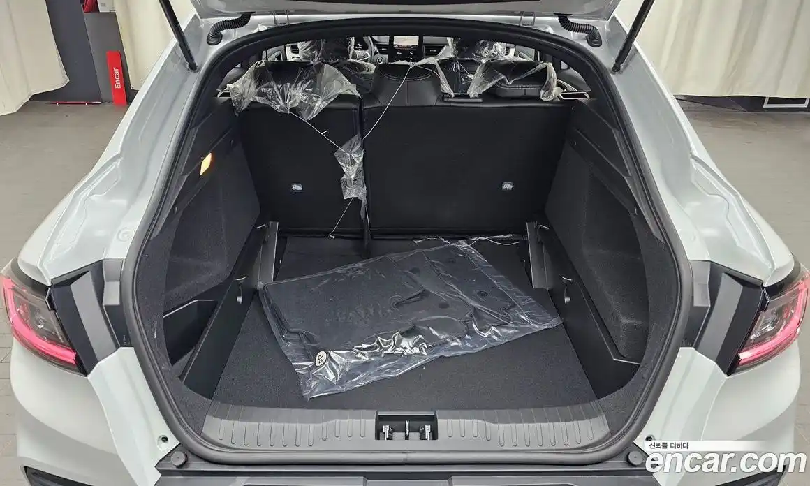 Renault Arkana 2026 1.6 Автомат в Москве № 219880, фото 16