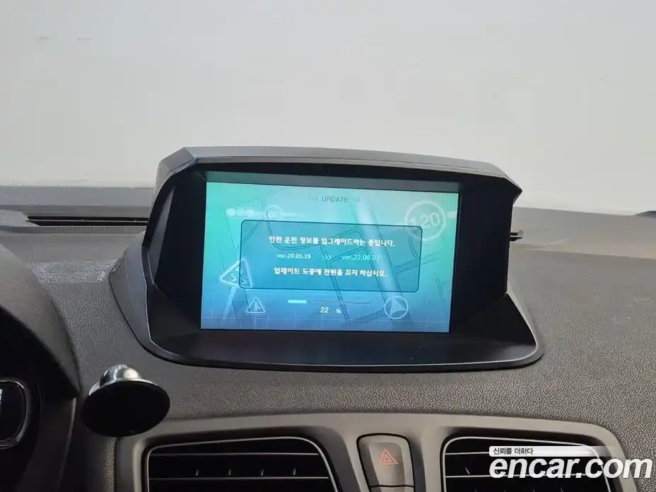 Renault SM3 2014 1.6 Автомат в Москве № 227467, фото 13