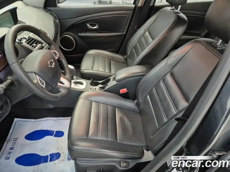 Renault SM3 2014 1.6 Автомат в Москве № 227467, фото 16