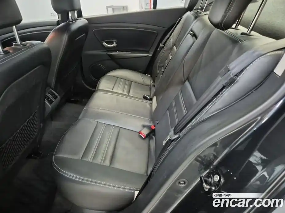 Renault SM3 2014 1.6 Автомат в Москве № 227467, фото 10