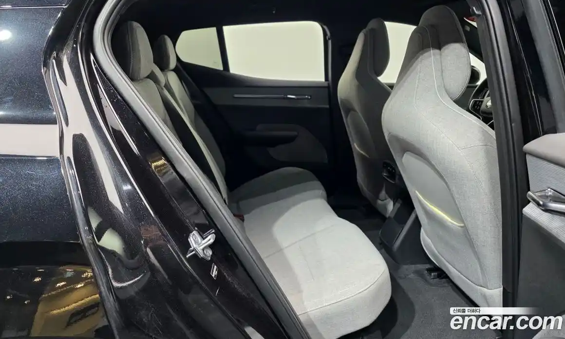 Volvo EX30 2025 0.2 Автомат в Москве № 227934, фото 15